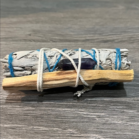Sage and Palo Santo Bundle with Amethyst - Picture 2 of 4